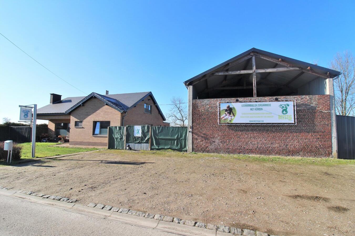 OPTIE - Woning met ruim landhuis en weiland op ca. 2,3ha te Kortenaken (Vlaams-Brabant) 