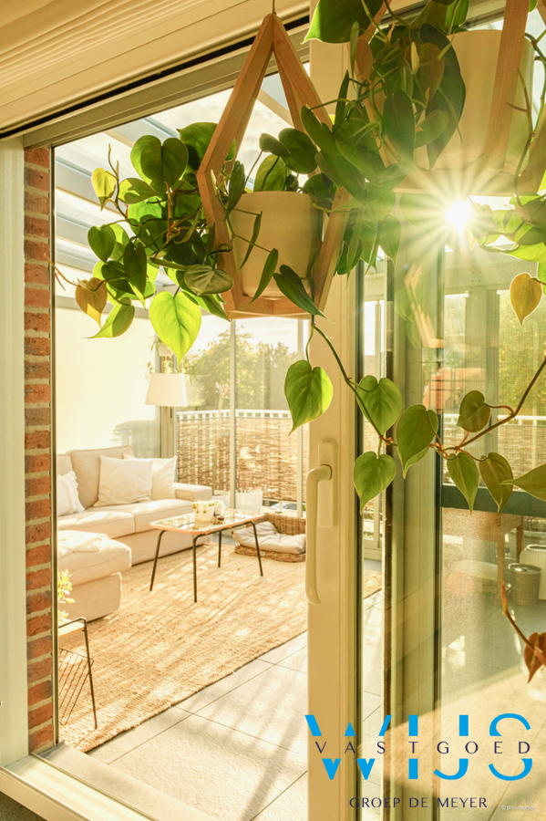 Prachtig 3 slaapkamerappartement in hartje Lembeke ! 