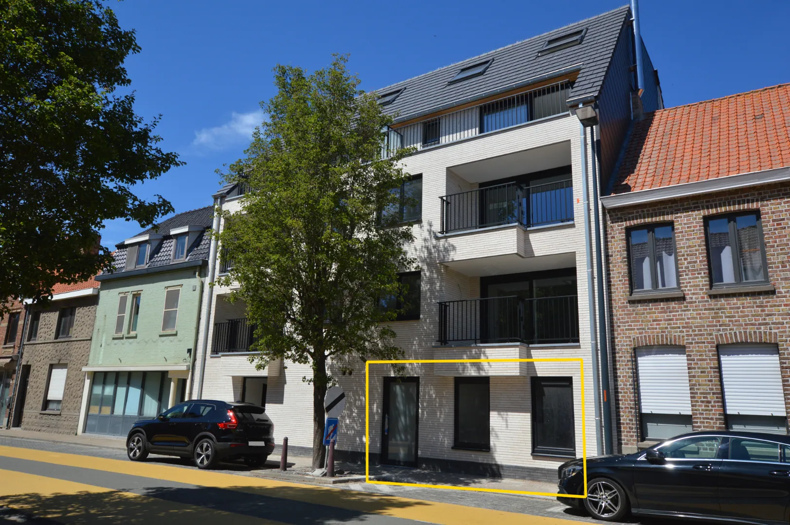 Nieuwbouw appartement te huur met één slaapkamer en inpandige garage