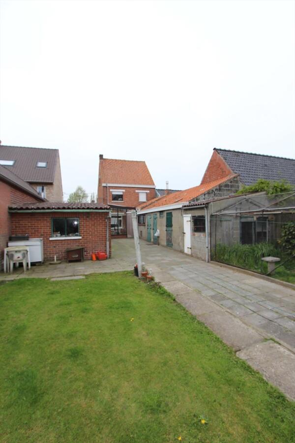 Woning met garage te Koekelare 