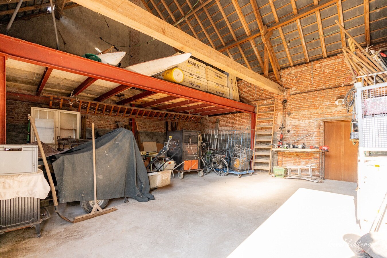 Charmante hoeve met stallen op ca. 8.000 m2  te Heist-op-den-Berg (Mogelijkheid tot aankoop extra ca. 2,7 ha weiland) 