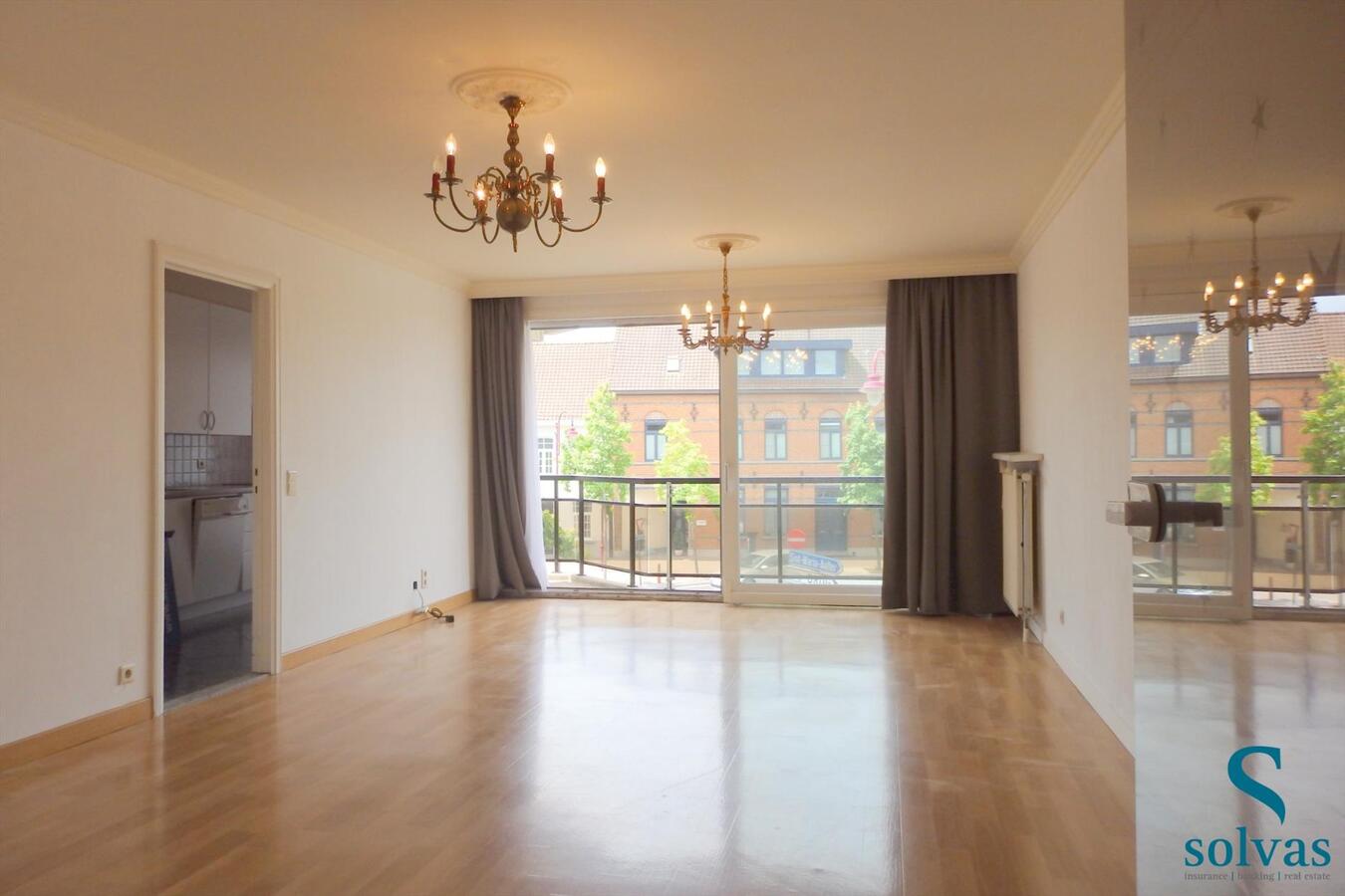 Uitstekend gelegen 2 slaapkamer appartement met zonnige terrassen 