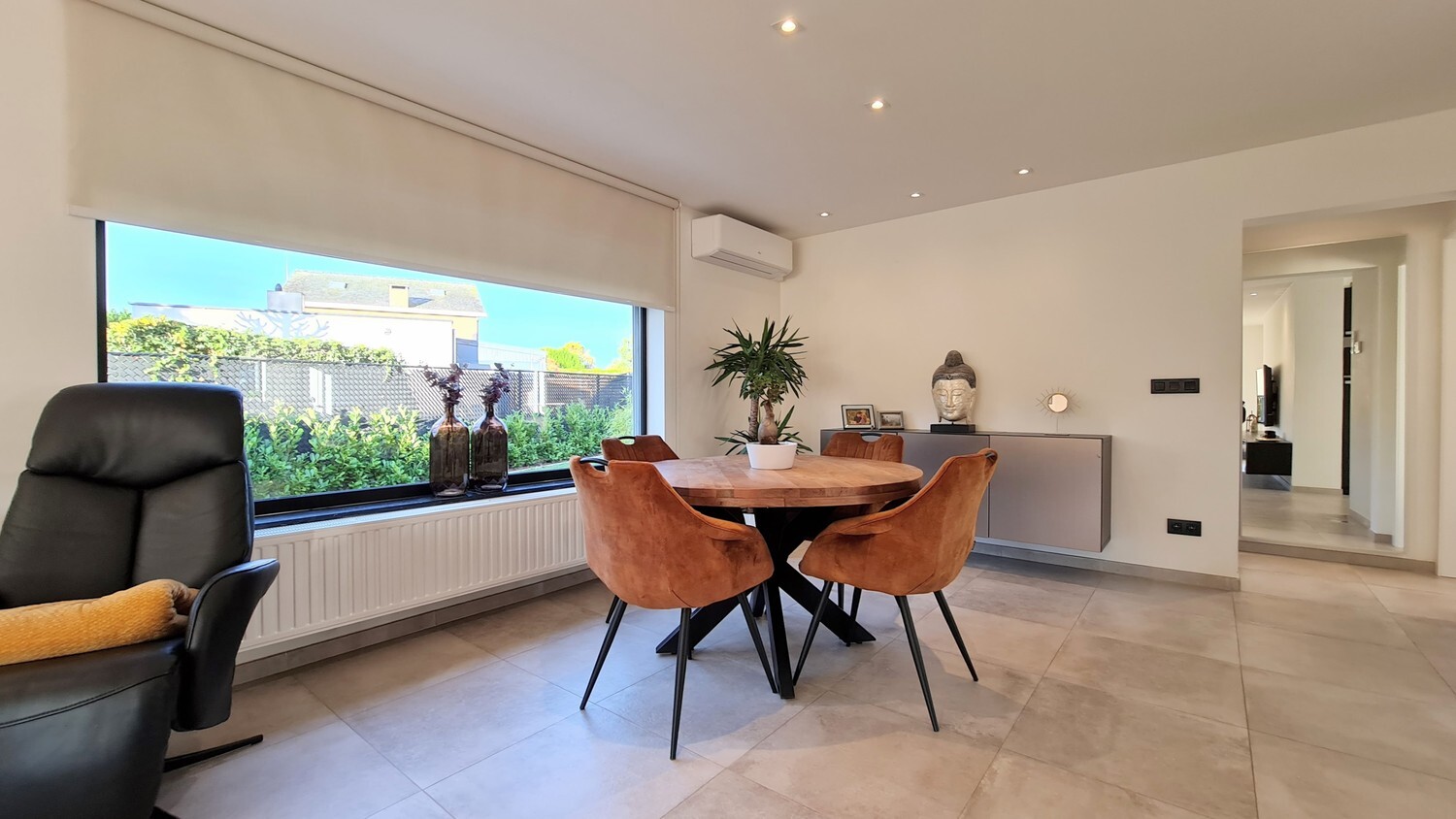 Bungalow met zongerichte tuin op perceel van 1350 m&#178; 