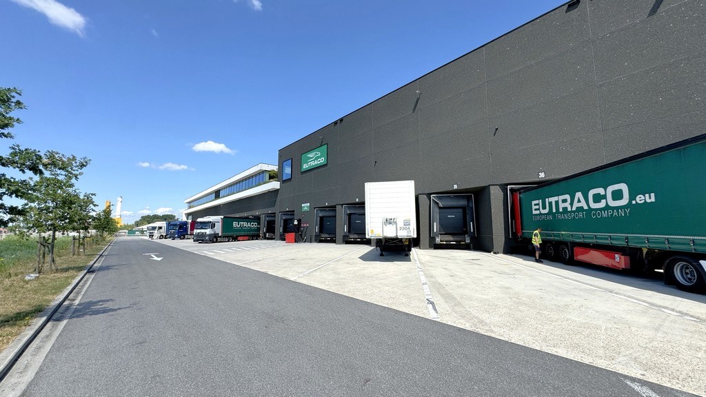 Nieuw logistiek magazijn te huur in IZ De Hulst Willebroek