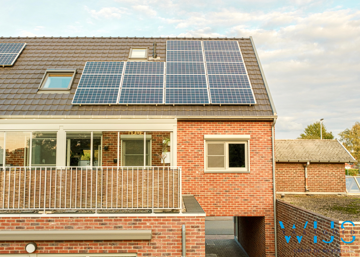 Prachtig 3 slaapkamerappartement in hartje Lembeke ! 