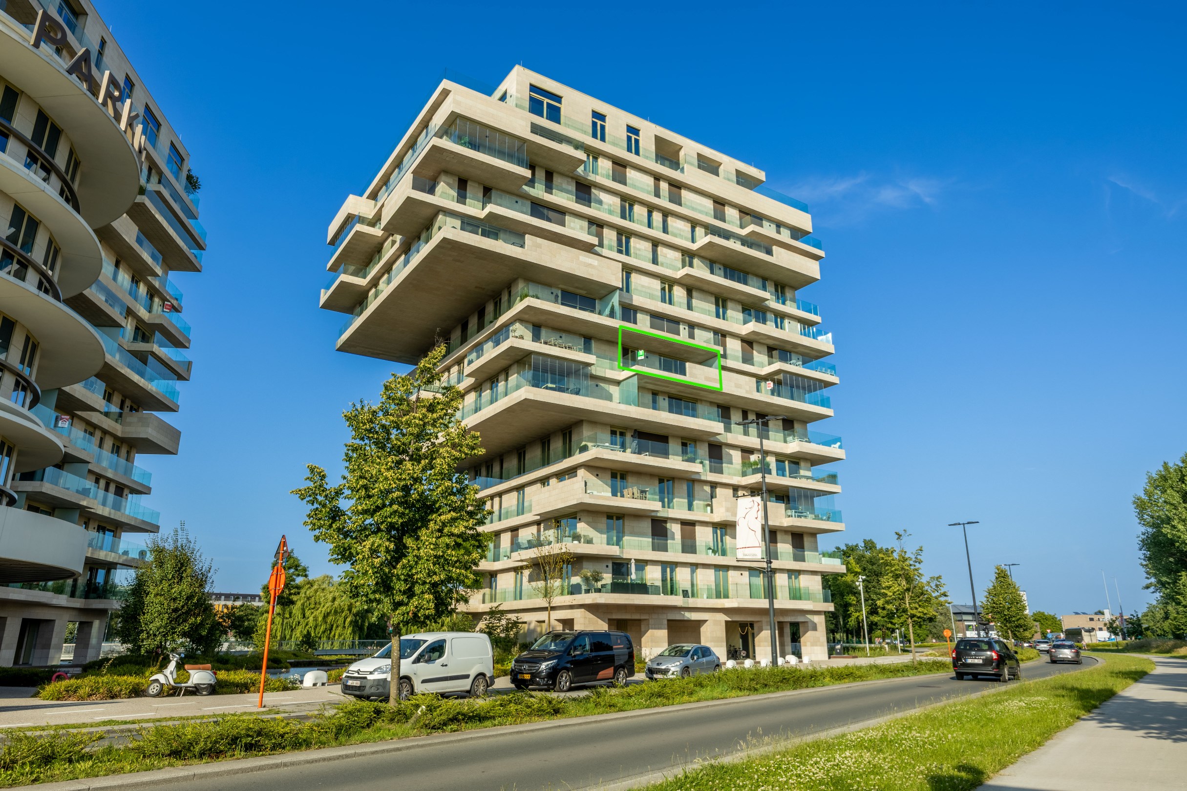 LUXE APPARTEMENT IN HARTJE WAREGEM 