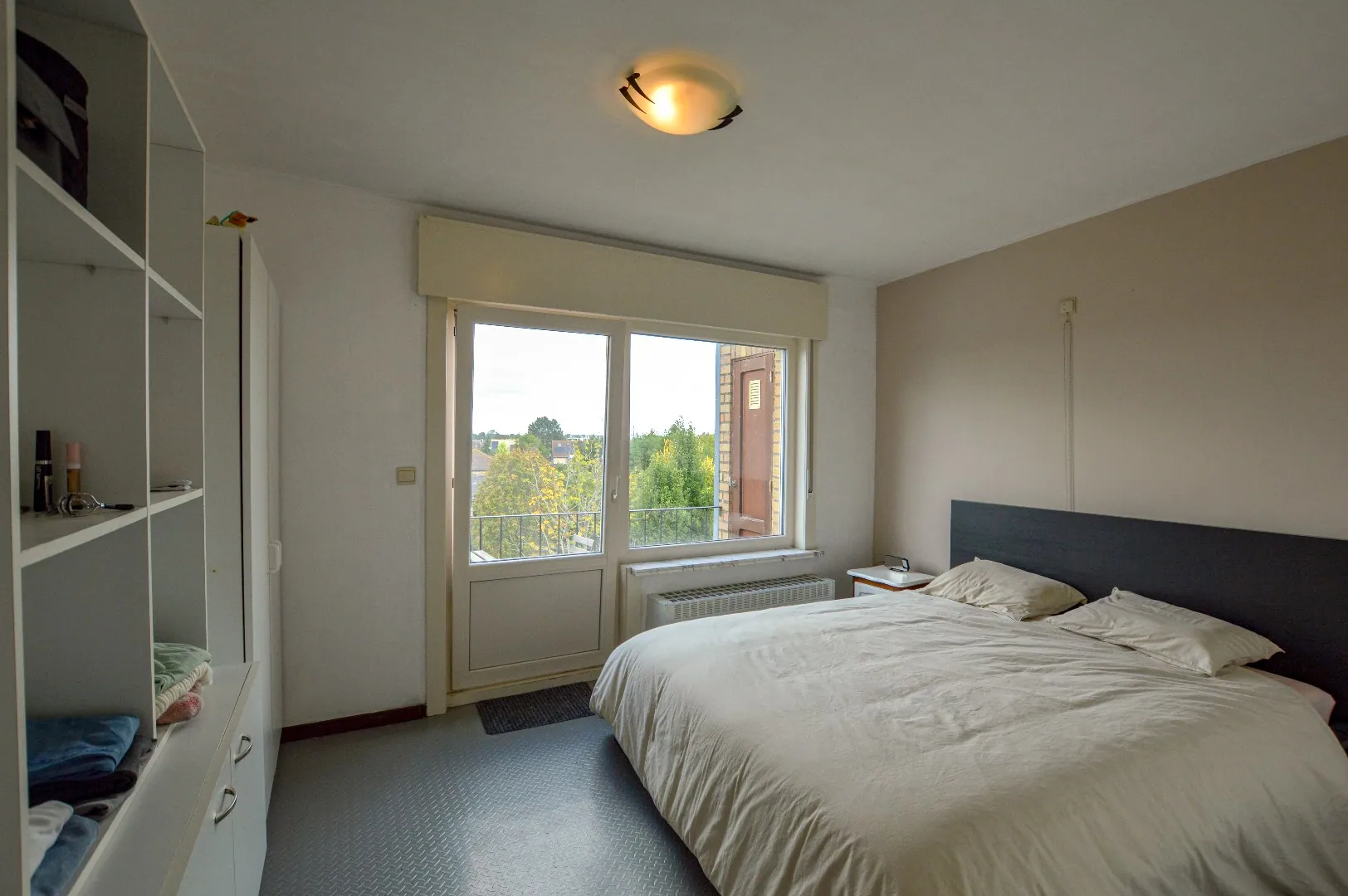 Instapklaar gemeubeld dakappartement te Oudenburg