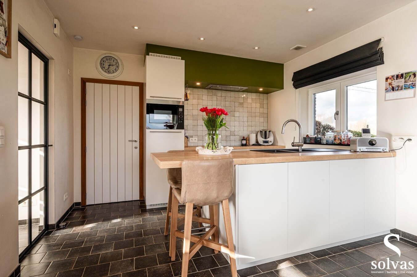Moderne half open bebouwing met prachtige verzichten! 
