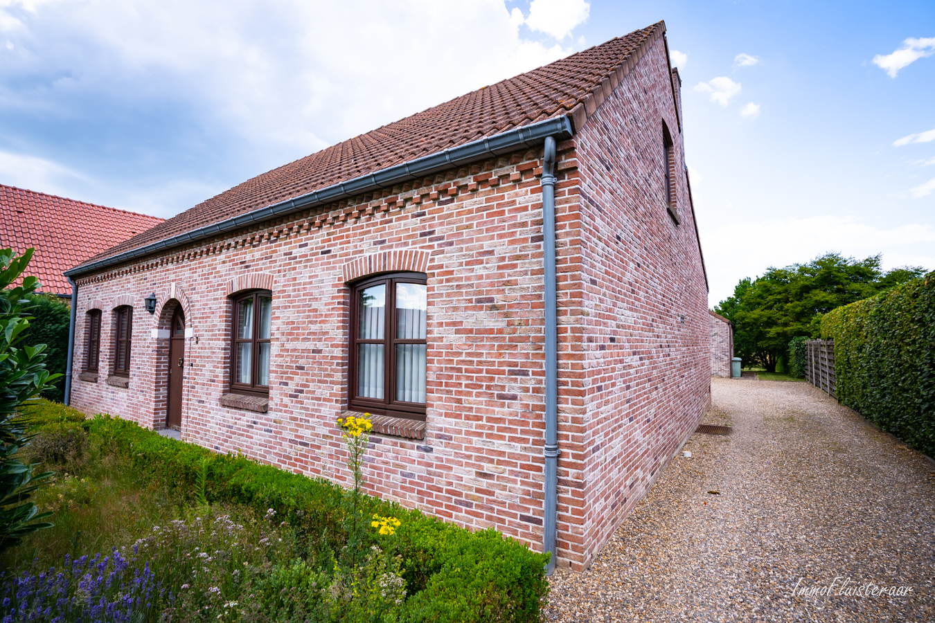 Verkocht voor publicatie - Charmante woning met grond op ca. 65 are 