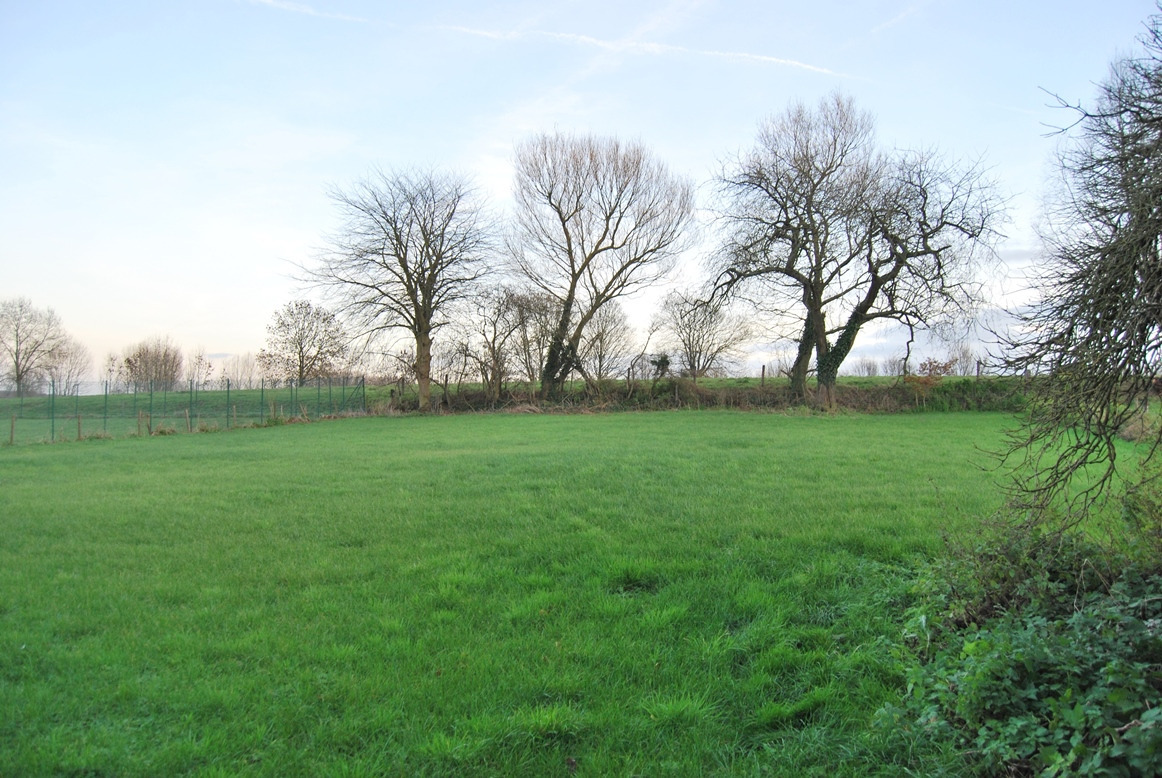 Te renoveren hoeve op ca. 1,4 ha op prachtige locatie te Geraardsbergen 