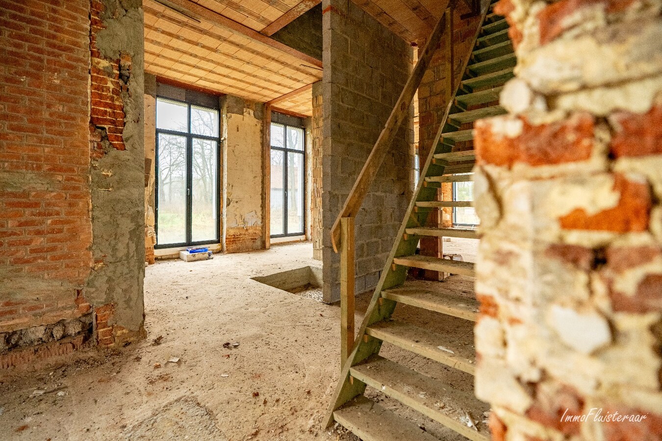 Uniek casco landhuis op een idyllische  locatie op ca. 8,26 ha te Diest 