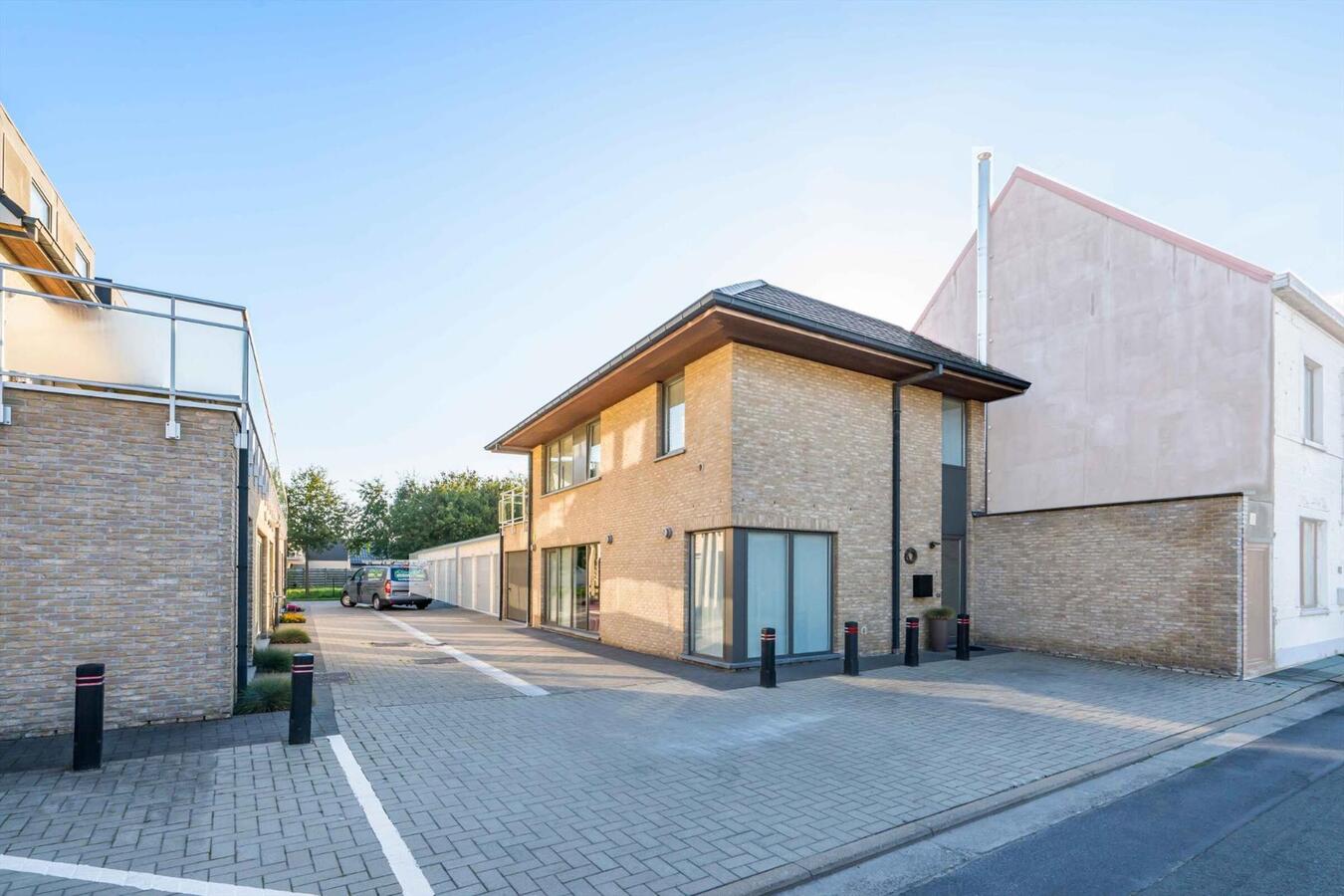 Recente nieuwbouwwoning met 3 slaapkamers en garage te Eernegem 