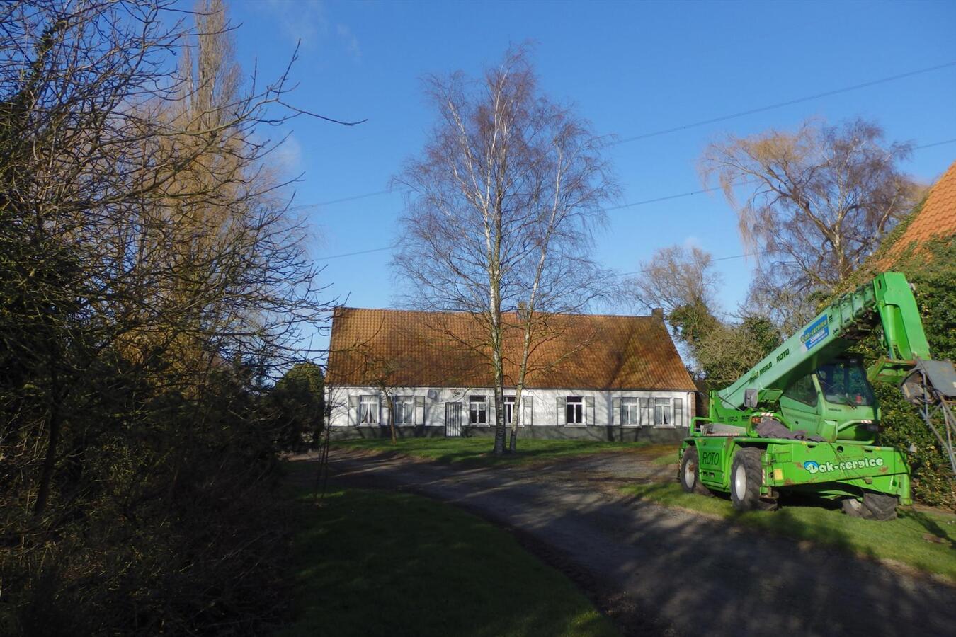 Te renoveren hoeve met veel potentieel 