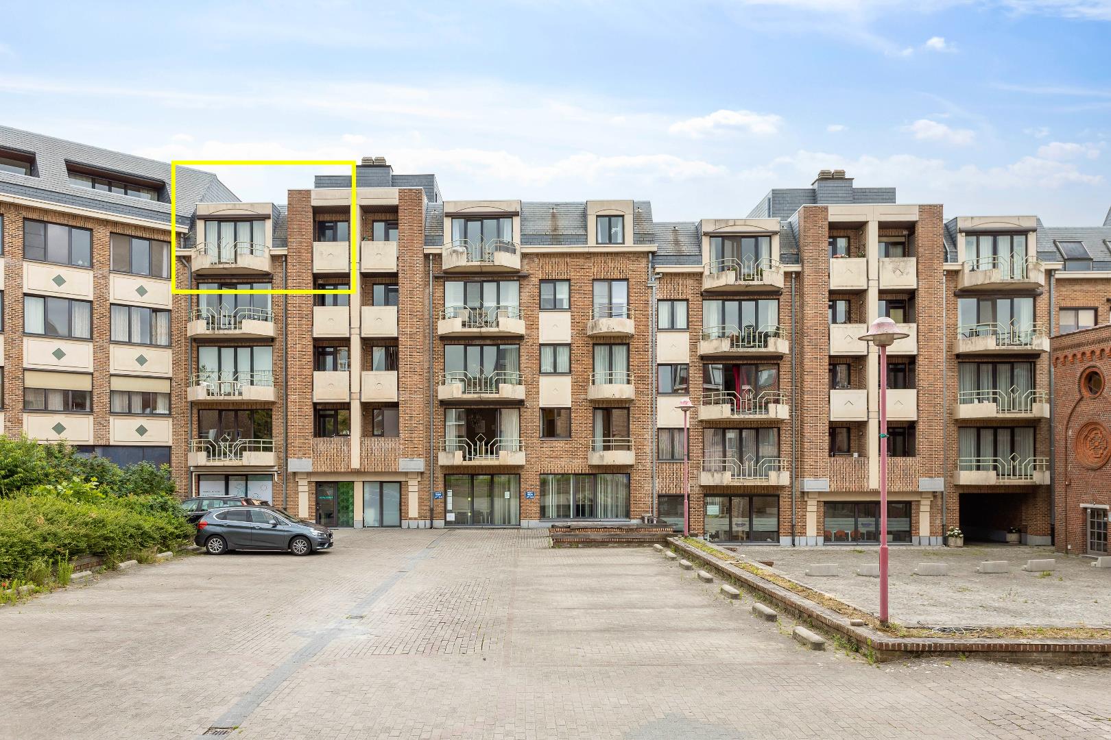 Kwalitatief en ruim appartement met 2 slaapkamers in het centrum van Halle 
