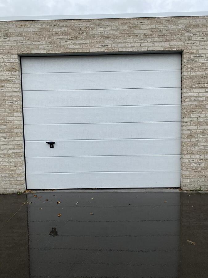 Woning met 3 slaapkamers en garage te Koekelare 