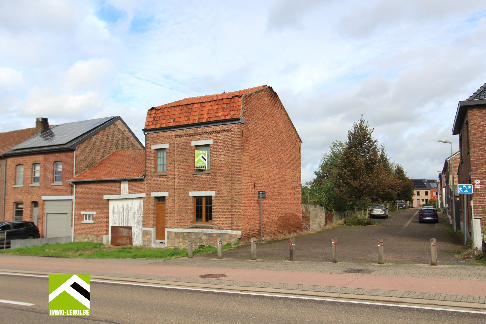 Projectgrond - Woning met diepe tuin, palend aan 3 straten 