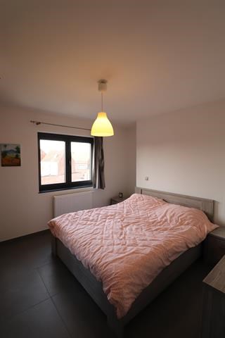 Recent, goed onderhouden appartement met 2 slaapkamers in Geel-centrum! 
