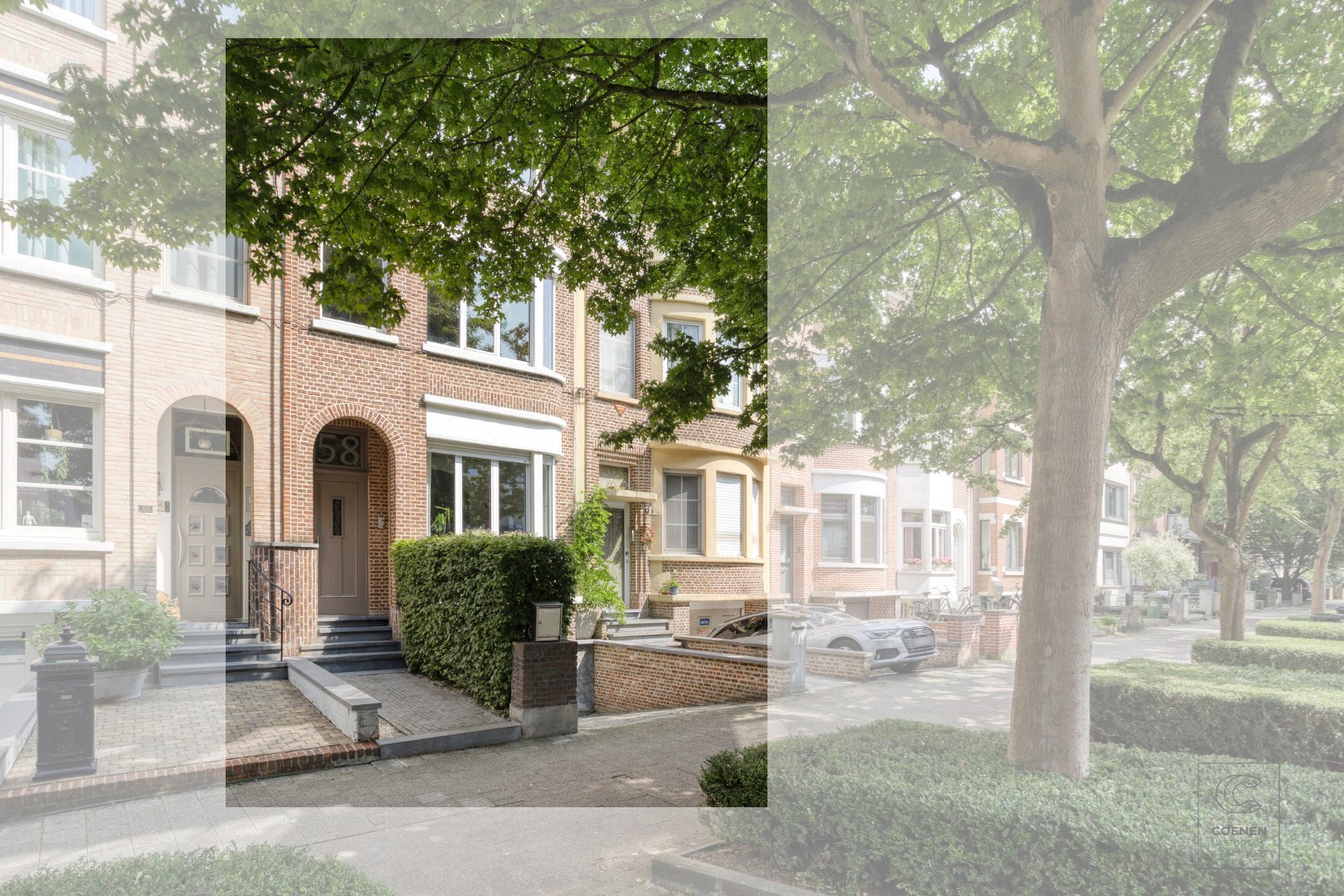 Instapklaar herenhuis van 241 m&#178; met drie slaapkamers, gelegen in Mortsel! 