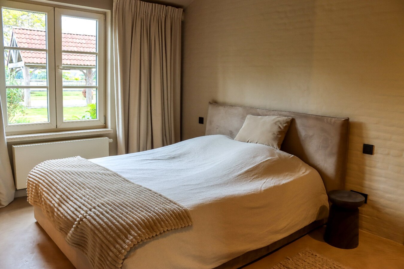 Exclusieve villa met paardenaccommodatie op ca. 1,3 ha te Sint-Katelijne-Waver 