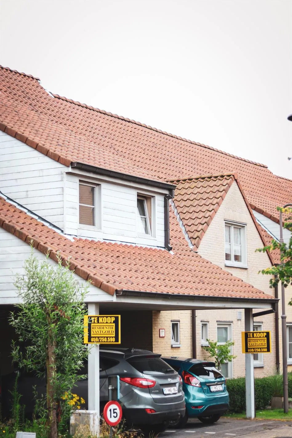 Gesloten bebouwing gelegen in rustige buurt met 4 slaapkamers in De Haan