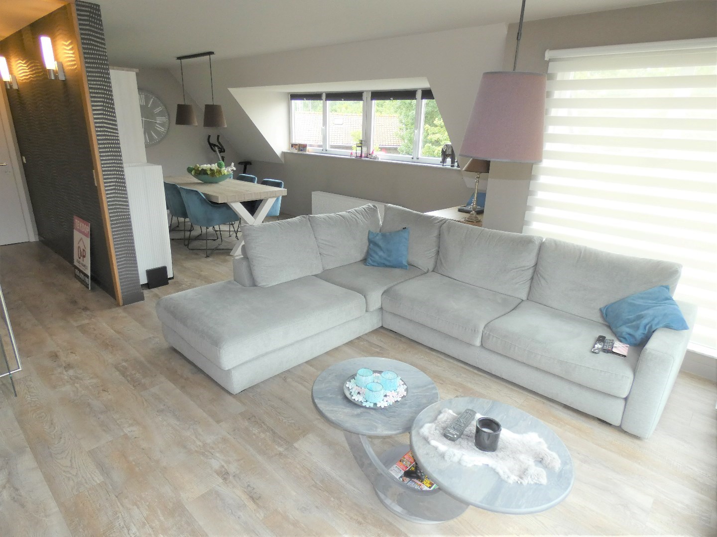 Appartement (104 m&#178;) met 2 slpk, 2 terrassen en garage, Eernegem. 