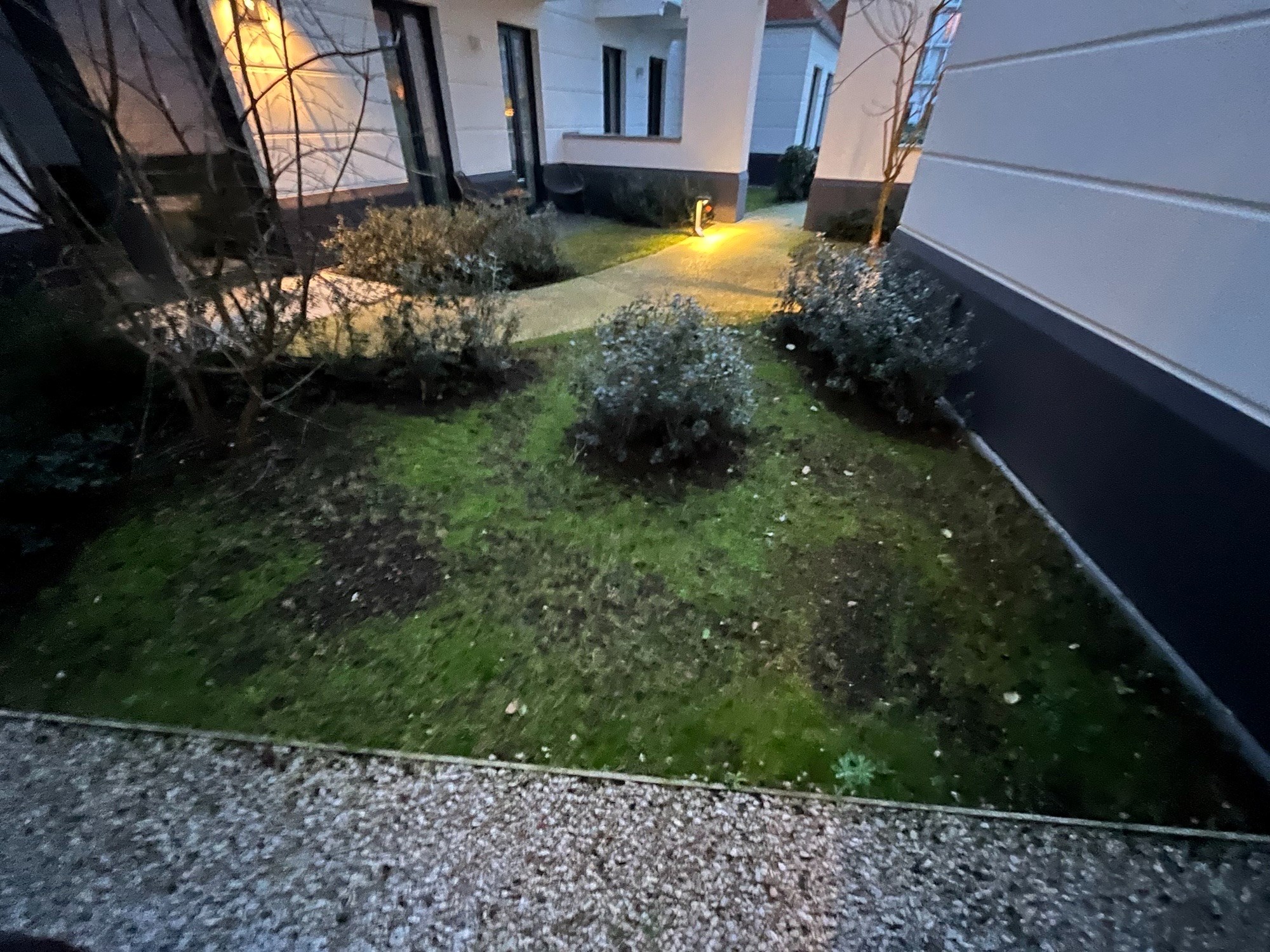 Appartement non meubl&#233; au rez-de-chauss&#233;e avec deux chambres &#224; coucher compl&#232;tes situ&#233; &#224; Duinenwater dans la r&#233;sidence Meerzicht. 