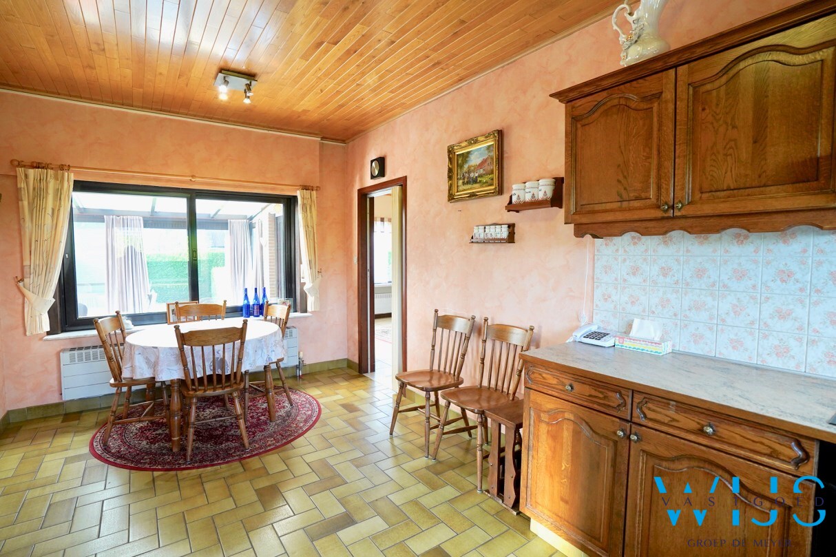 Zeer goed onderhouden woonhuis op 1.165m&#178; te ERTVELDE ! 