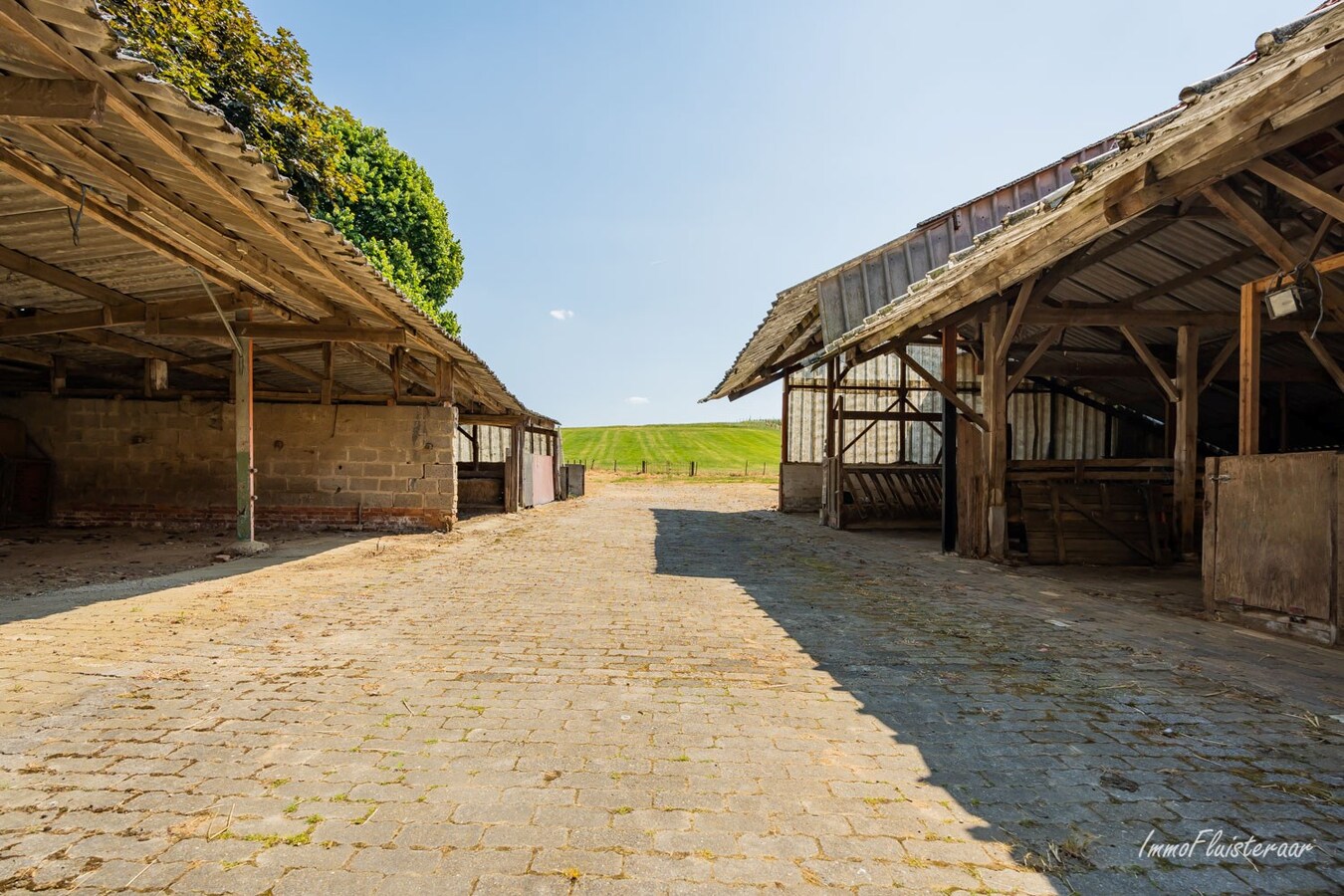 Landelijk gelegen te renoveren boerderij met bedrijfswoning op ca. 7,5ha te Tielt-Winge (Vlaams Brabant) 