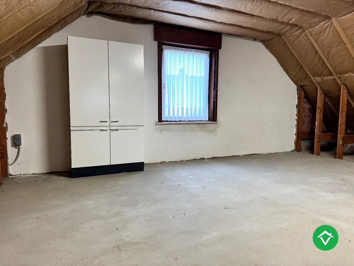 Alleenstaande woning met garage en tuin te Koekelare 