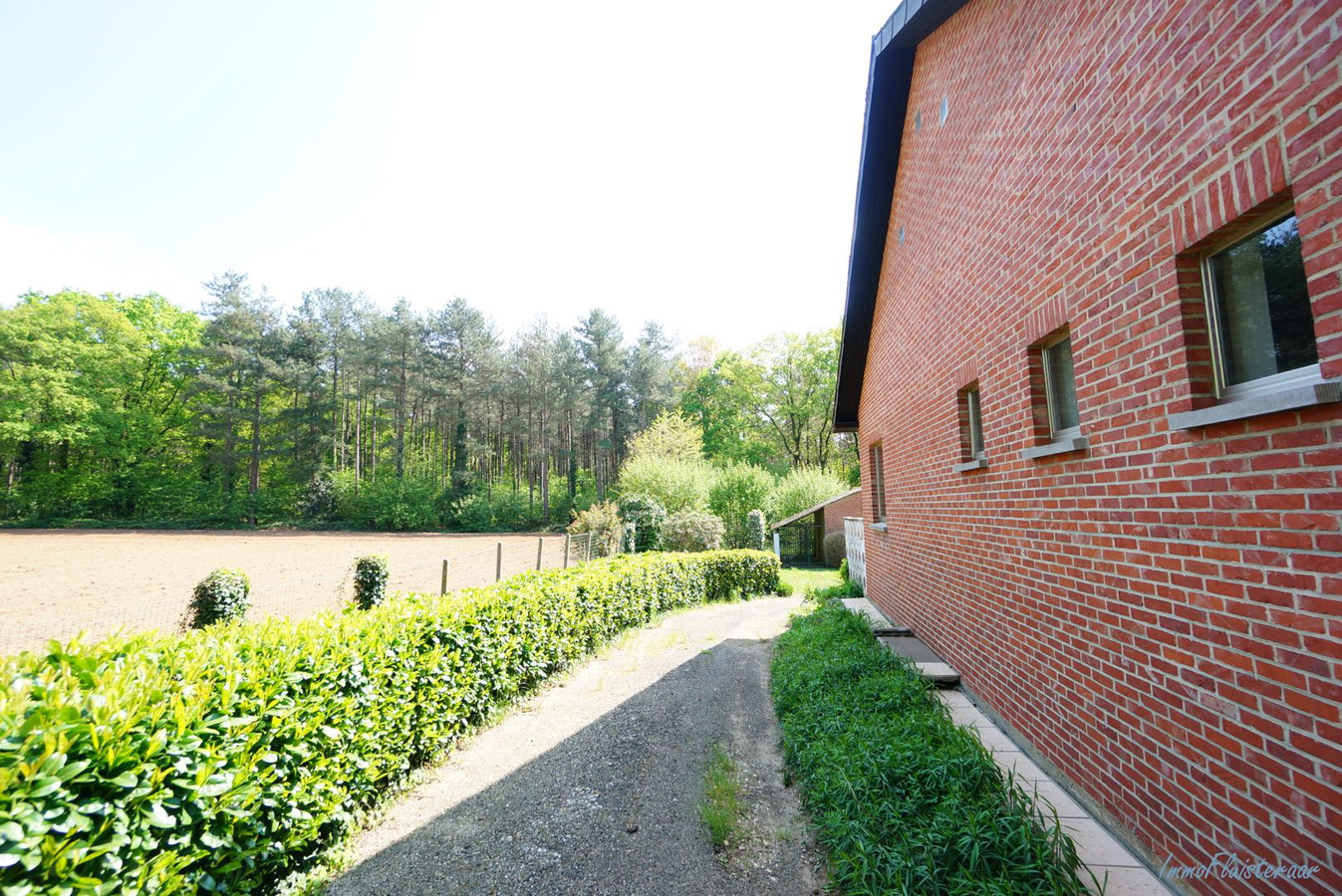 Uiterst rustig gelegen woning op ca. 2,5 ha te Paal 