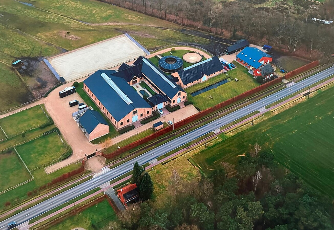 Exclusieve paardenaccommodatie op ca. 13 ha in Retie 