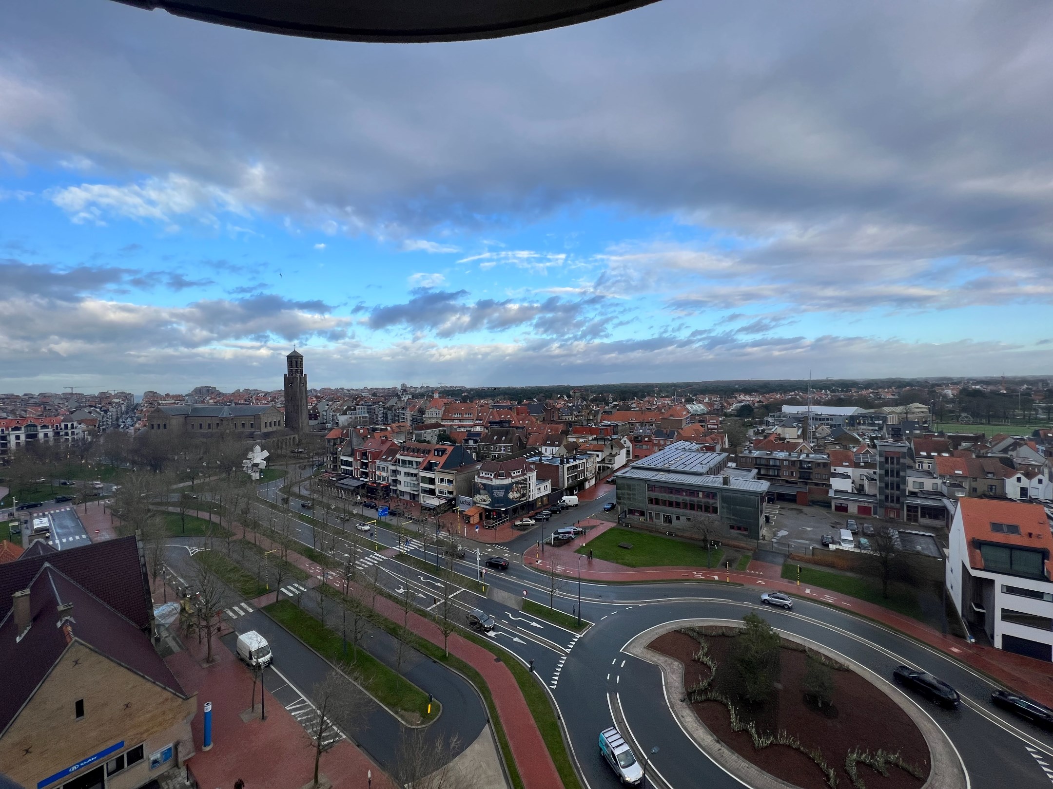 Prachtig afgewerkt nieuwbouw appartement, gelegen op de 6de verdieping van &#39;The Tower&#39; in Duinenwater. 