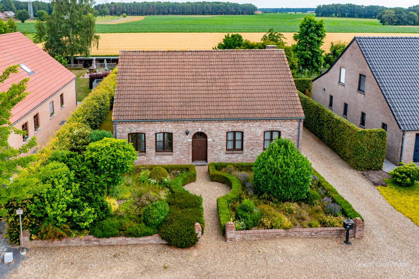 Verkocht voor publicatie - Charmante woning met grond op ca. 65 are 