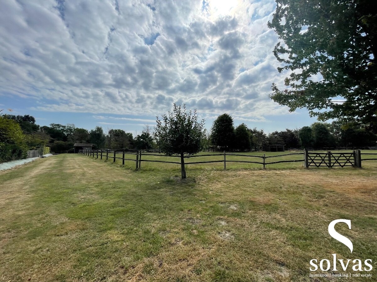 Landelijke woning met optie paardenweide te Zomergem! 