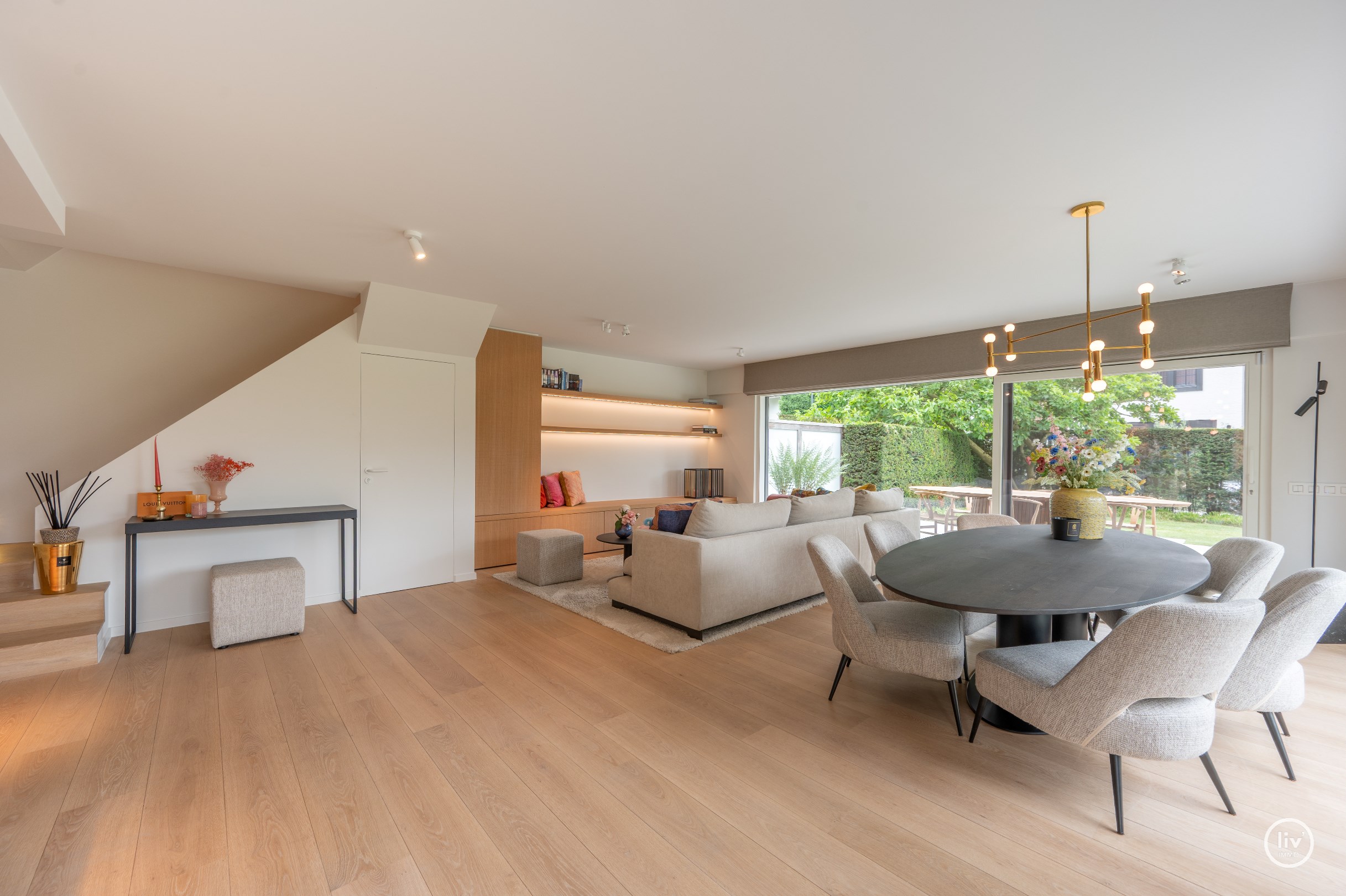 Magnifiek tuinappartement met zonovergoten tuin in het hart van het Zoute. 