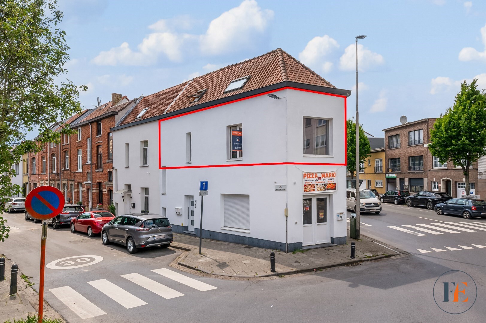 Volledig gerenoveerd appartement. 