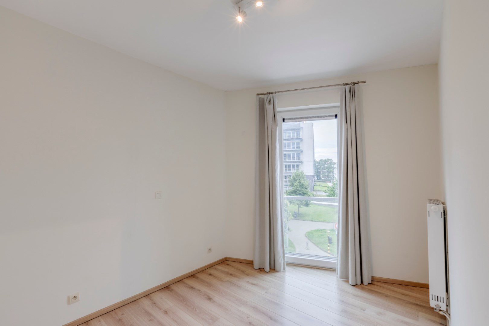 Instapklaar 2 slaapkamerappartement aan de Coupure 