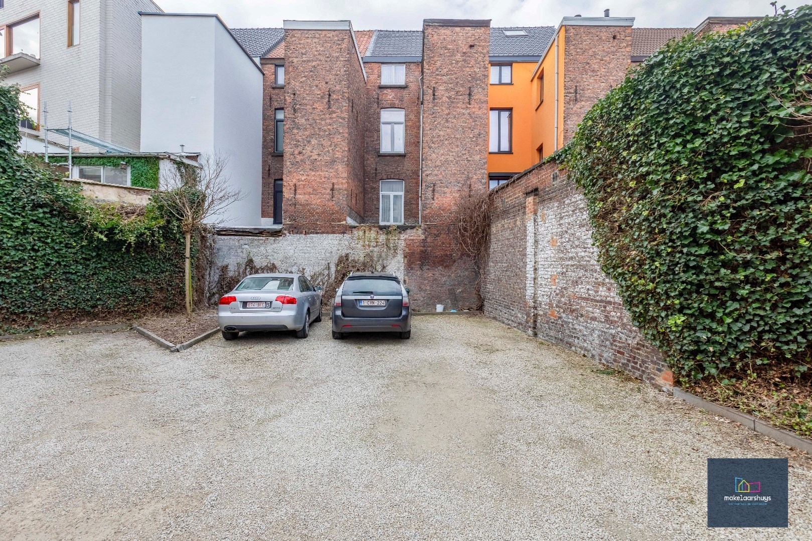 Zeer verzorgd 1-slaapkamerappartement met balkon en staanplaats 
