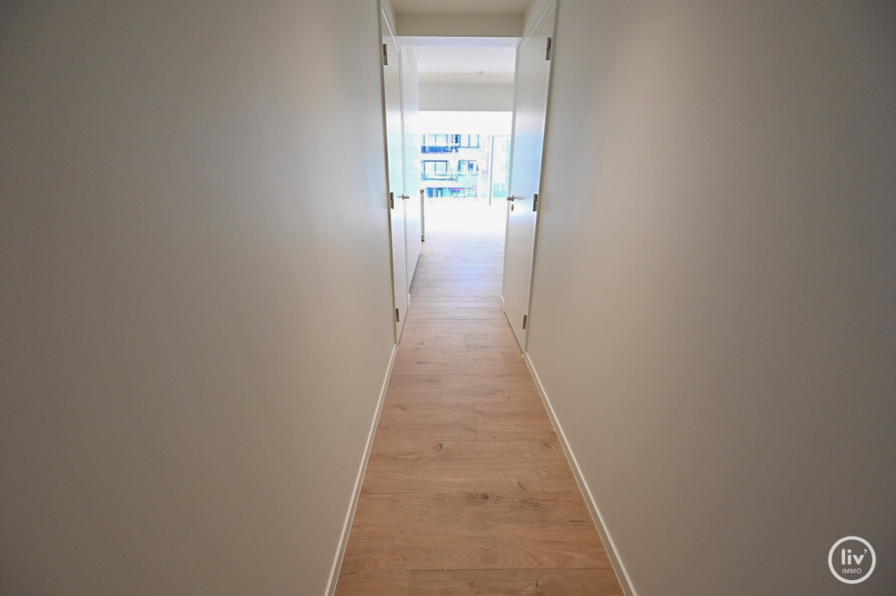 Appartement neuf avec une agr&#233;able largeur de fa&#231;ade de 7m20 situ&#233; sur l&#39;avenue Lippens &#224; Knokke. 