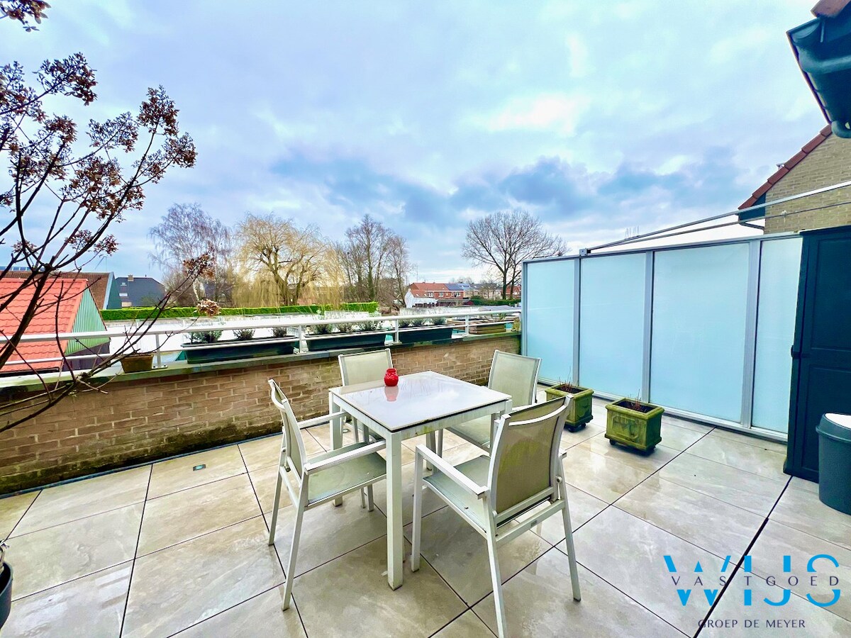 ENERGIEZUINIG appartement met RUIM terras te Rieme ! 