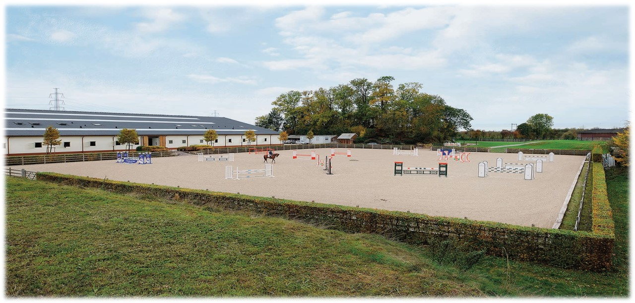 Exclusive professional equestrian center on app. 3,5ha at Fleurus (Hainaut; Belgium) 