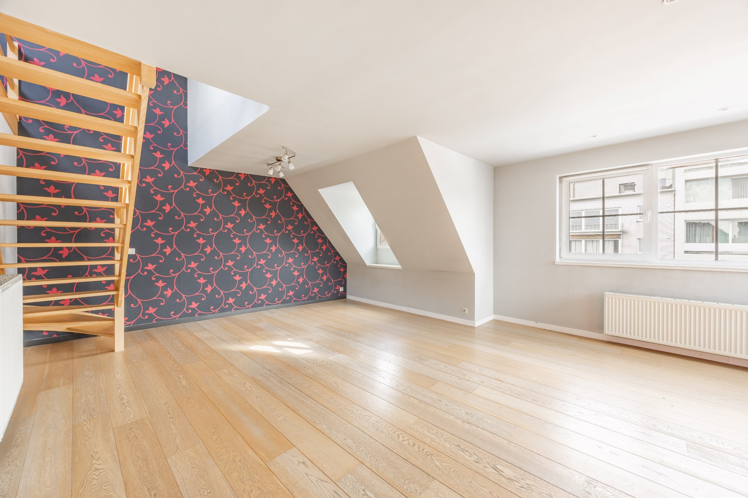 CENTRAAL GELEGEN PENTHOUSE MET TERRAS EN GARAGE 
