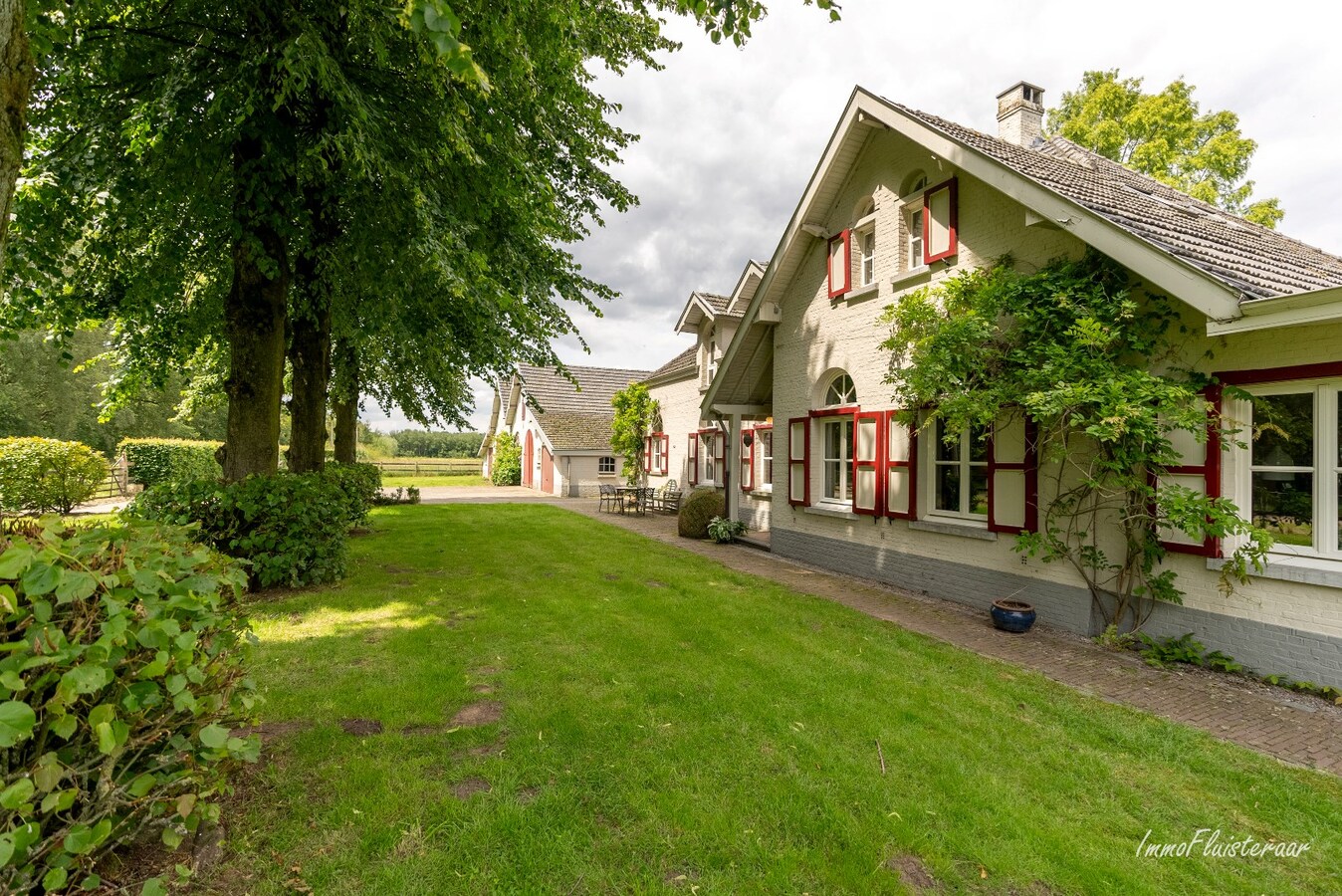 Maison de campagne authentique avec grand b&#226;timent de &#233;curie et des prairies sur environ 1 hectare &#224; Weelde (Optionnellement, possibilit&#233; d&#39;acheter une prairie d&#39;environ 1 hectare en plus) 