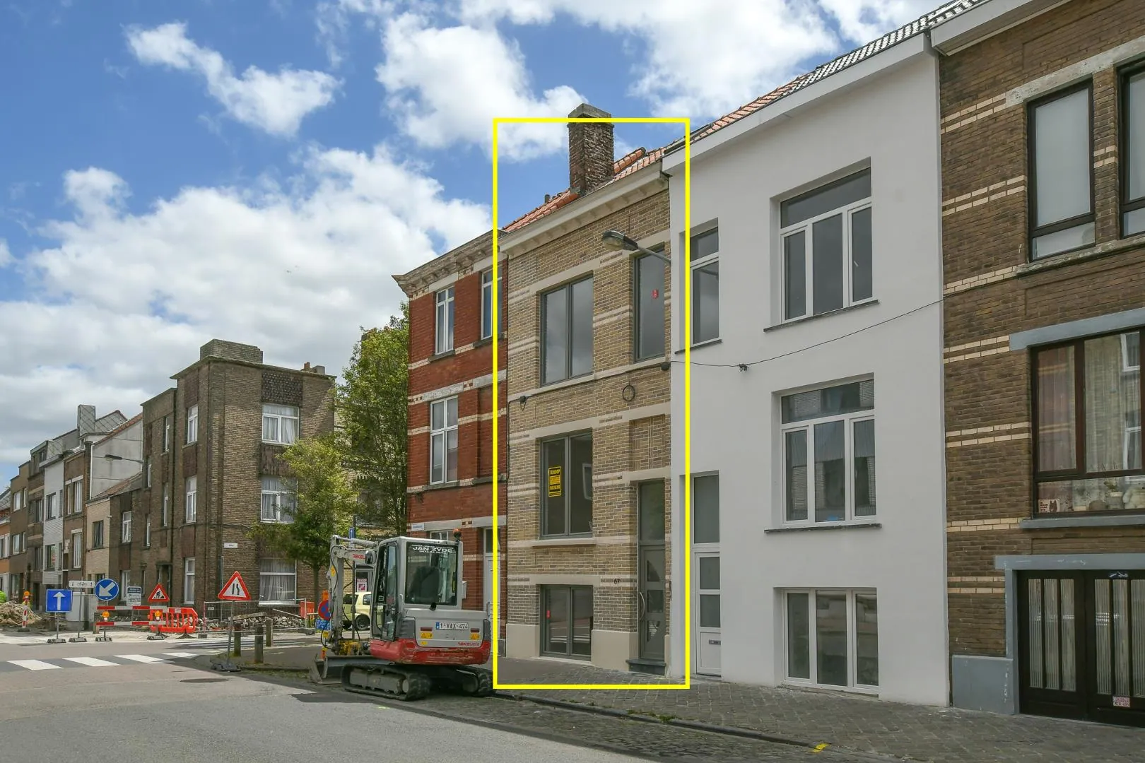 Volledig gerenoveerde en karaktervolle woning met 4 slaapkamers en 2 badkamers