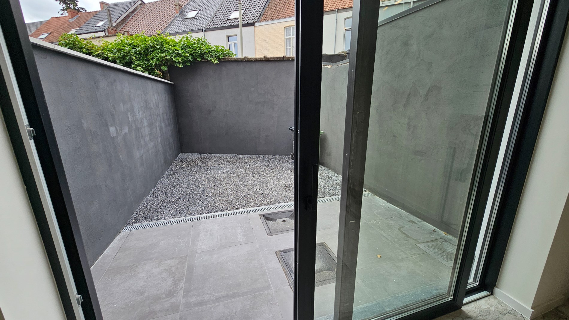 Totaal gerenoveerde instapklare stadswoning met 3 slaapkamers 