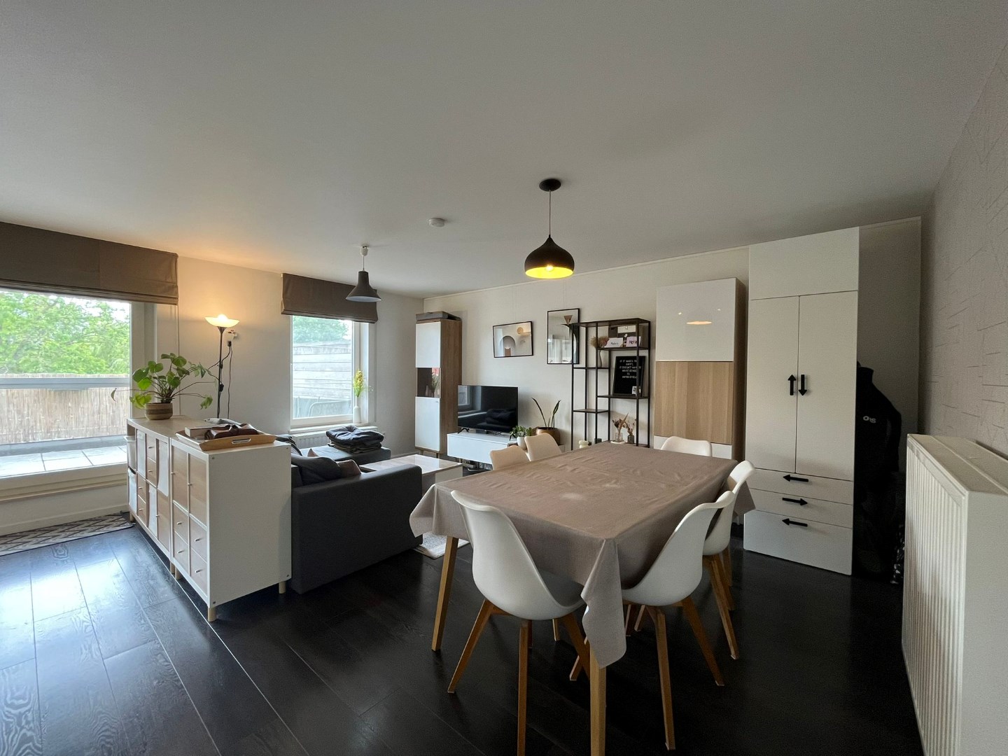 Sfeervol appartement met  bijzonder mooi terras en twee slaapkamers nabij centrum Geel. 