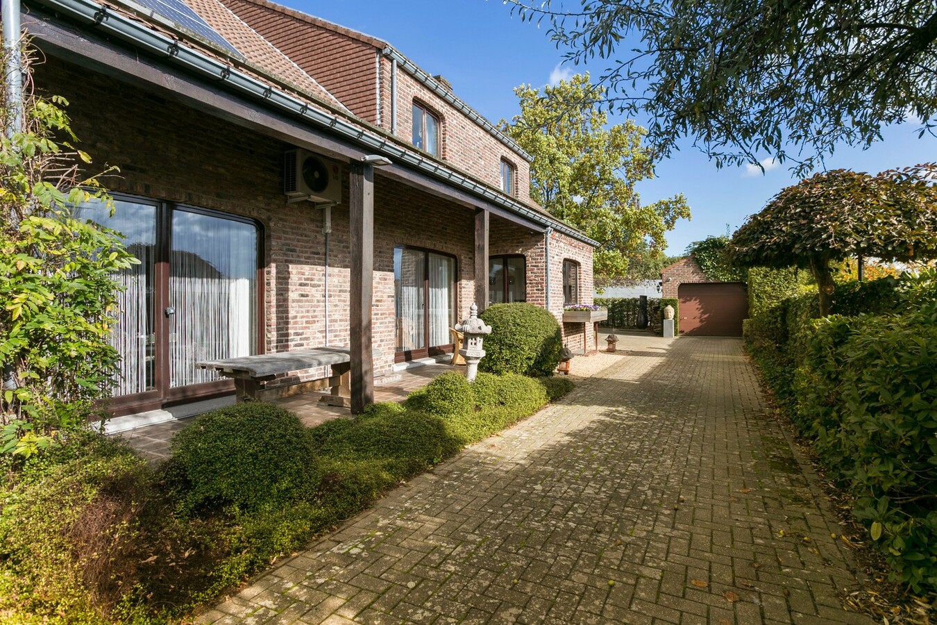 Ruime gezinswoning met polyvalente ruimte van 50 m&#178; 