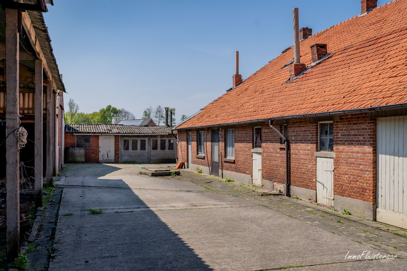 Boerderij met tal van mogelijkheden op ca. 3 Ha te Lille 