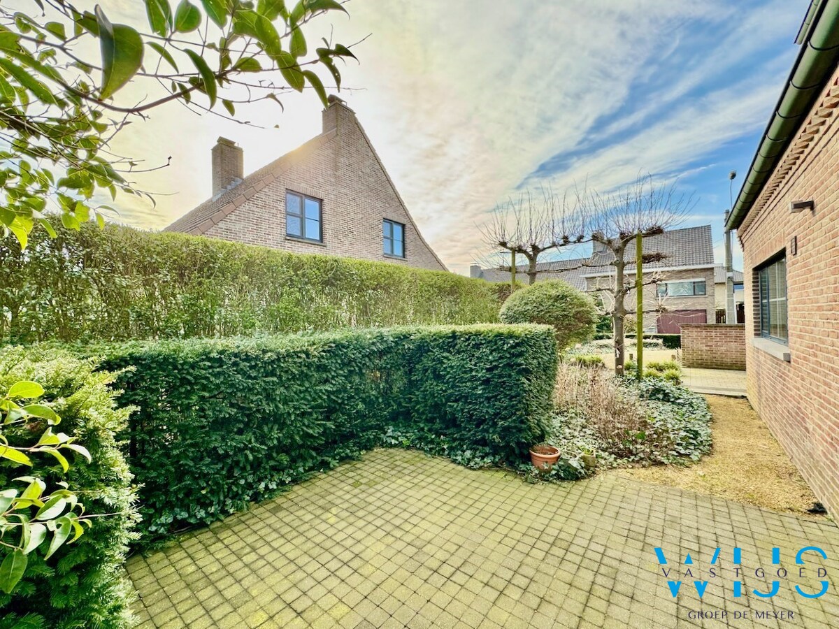 Prachtig vrijstaand woonhuis op super rustige locatie te Ertvelde ! 