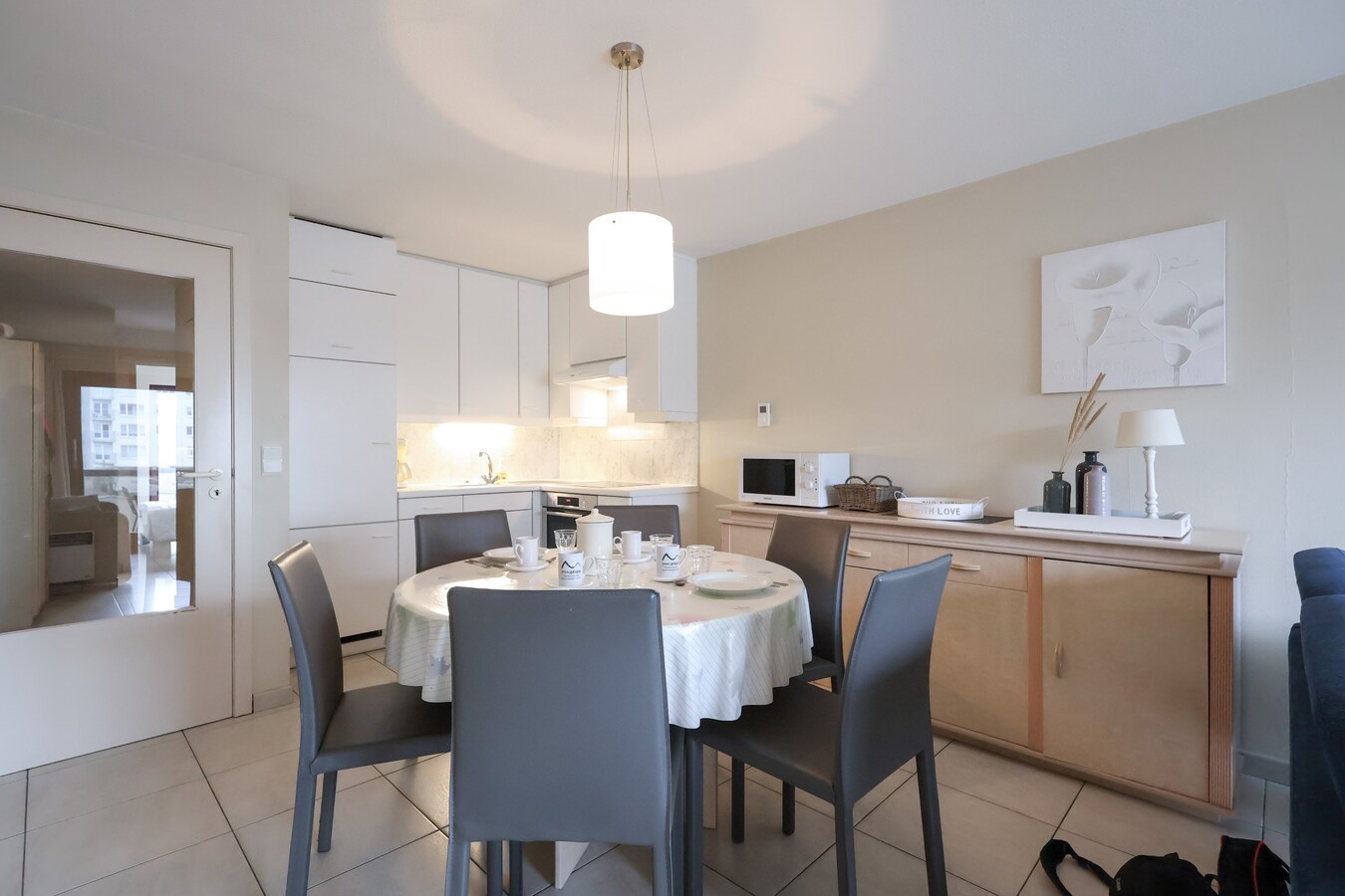 Ruim appartement met 2 slaapkamers en zijdelings zeezicht 